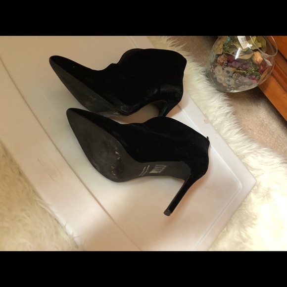 Forever 21 Cut Out Heeled Booties. Sz 10 - Picture 6 of 8